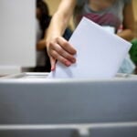 választás papír láda