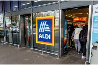 aldi bolt emberek üzlet