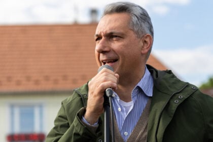 Lázár János