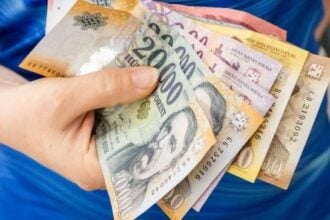 forint pénz kéz