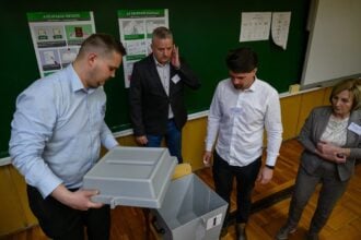 választás urna szavazókör